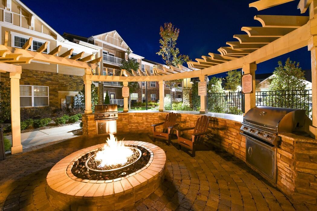 Images Wellsley Park Apartments