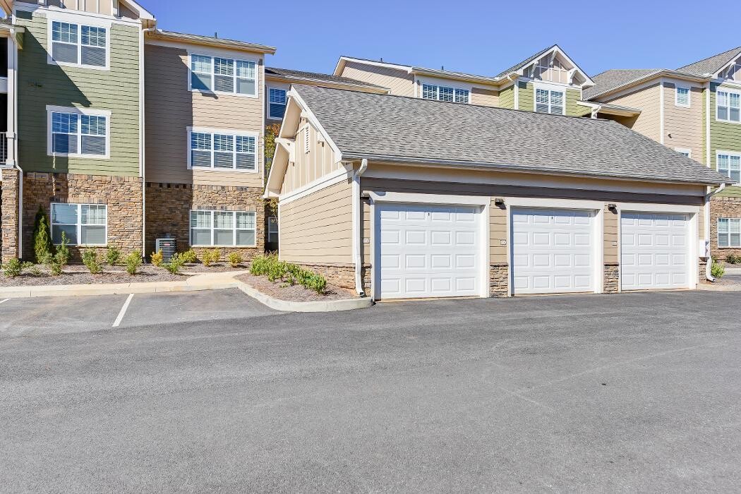 Images Wellsley Park Apartments