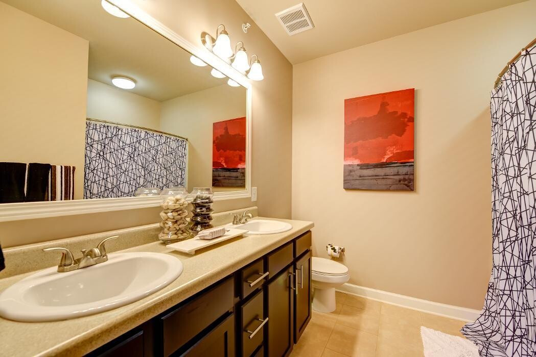 Images Wellsley Park Apartments