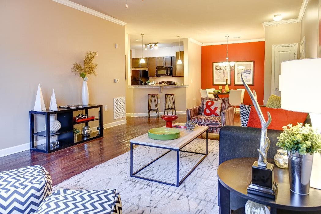 Images Wellsley Park Apartments