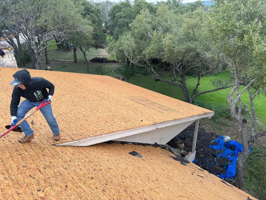 Images Hope's Roofing Repairs Inc.