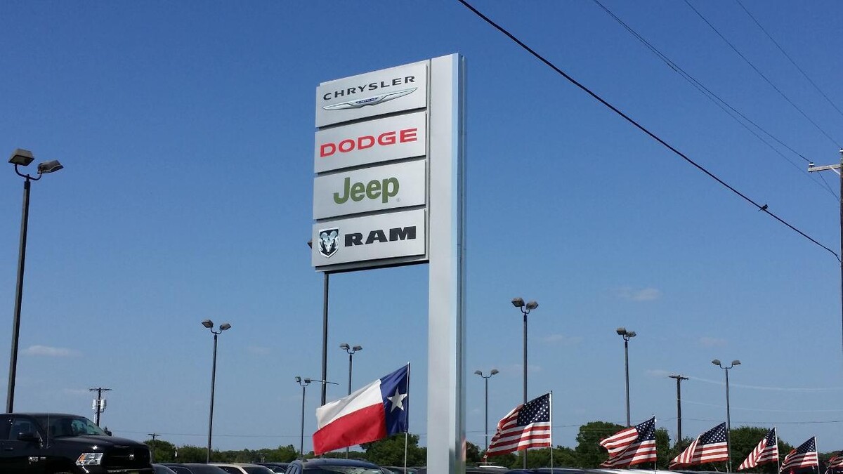 Images Nottingham Chrysler Dodge Jeep Ram of Sulphur Springs