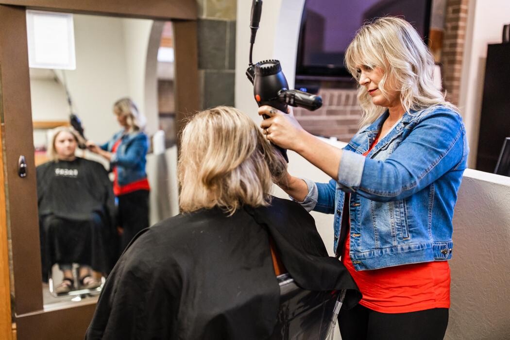 Images Facet Salon & Day Spa - A Paul Mitchell Focus Salon