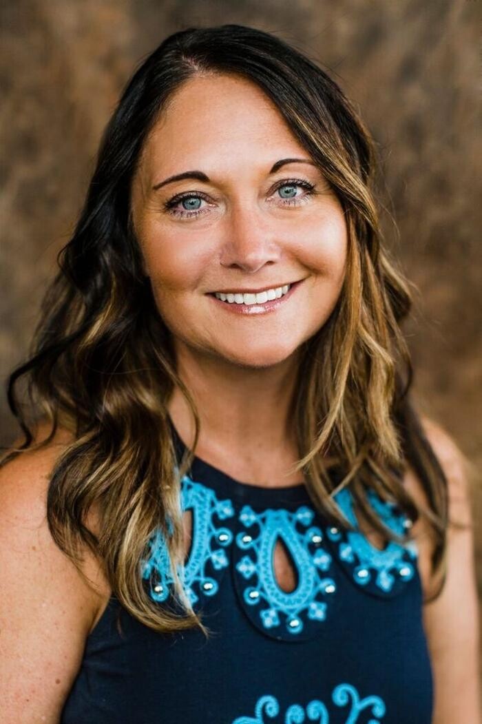 Images Julia Hansen - CMG Home Loans