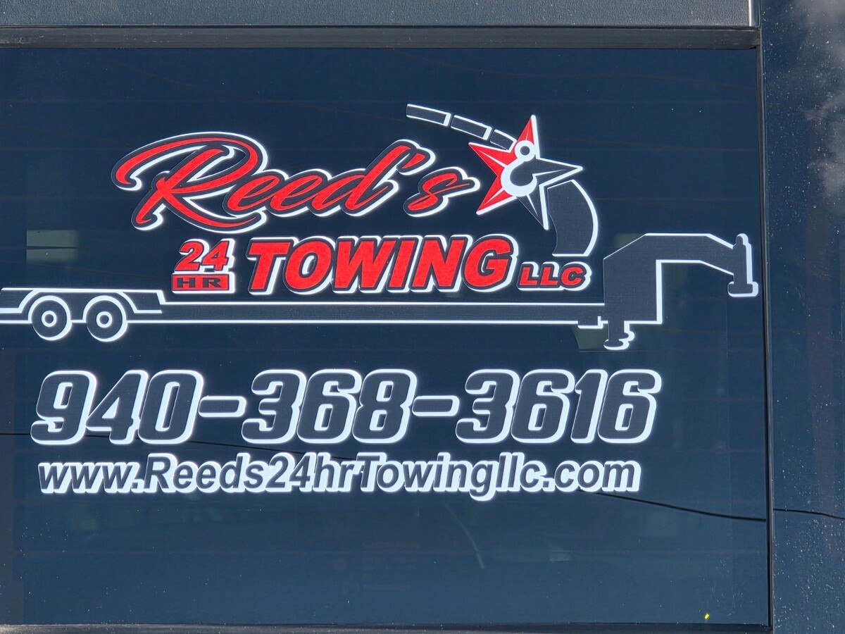 Reed's 24 Hr Towing Logo