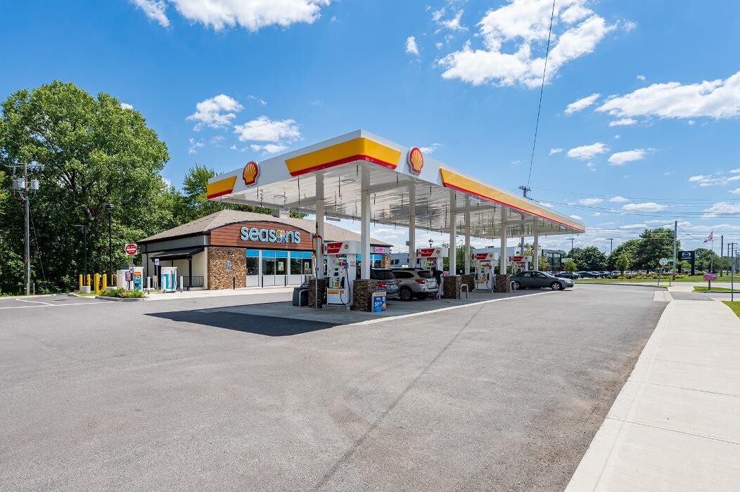 Images Shell Recharge Charging Station