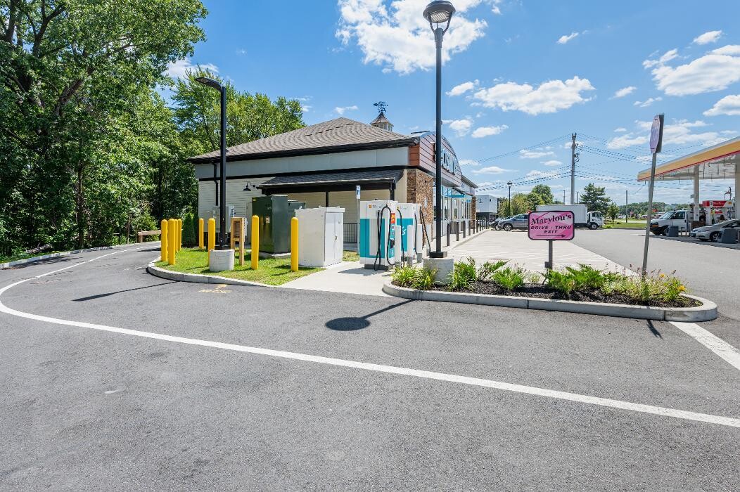 Images Shell Recharge Charging Station