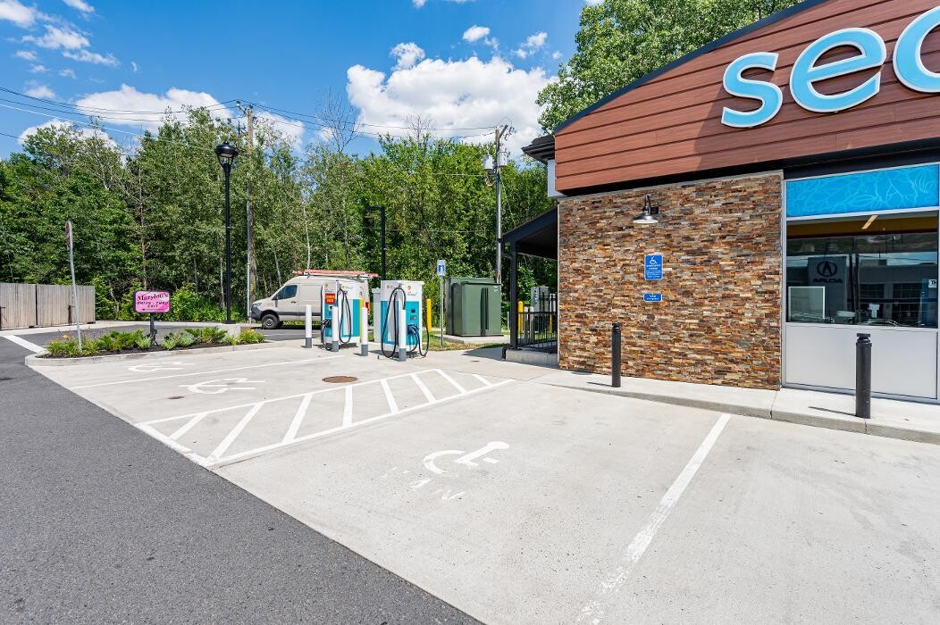 Images Shell Recharge Charging Station