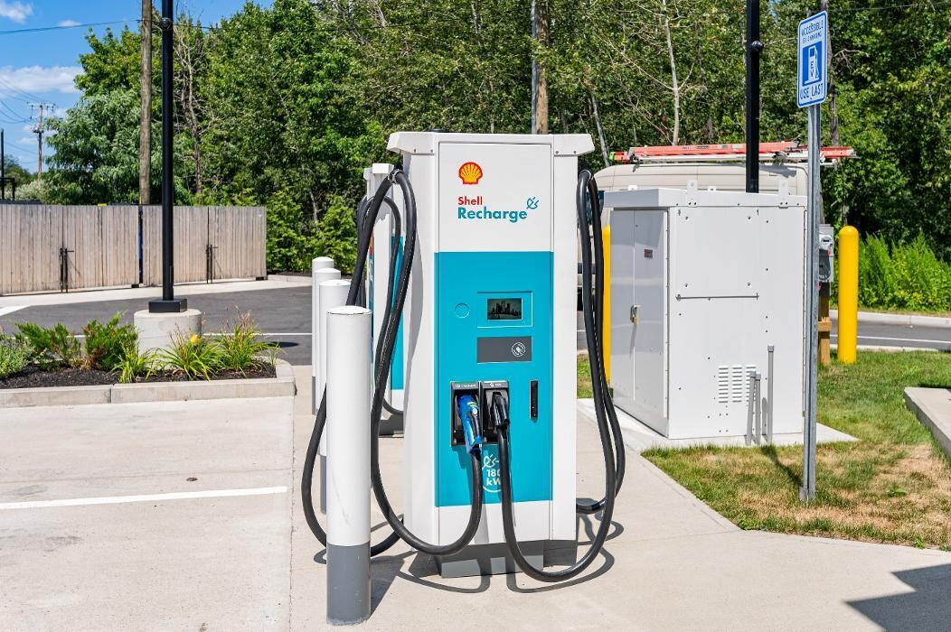 Images Shell Recharge Charging Station