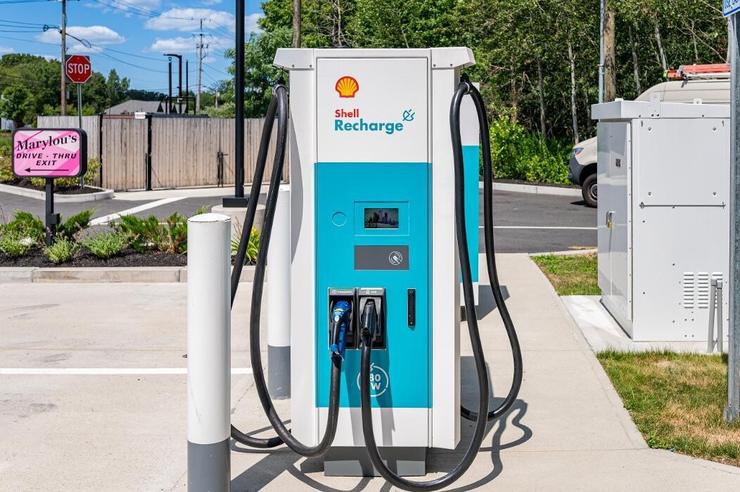 Images Shell Recharge Charging Station