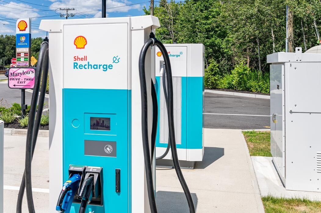 Images Shell Recharge Charging Station