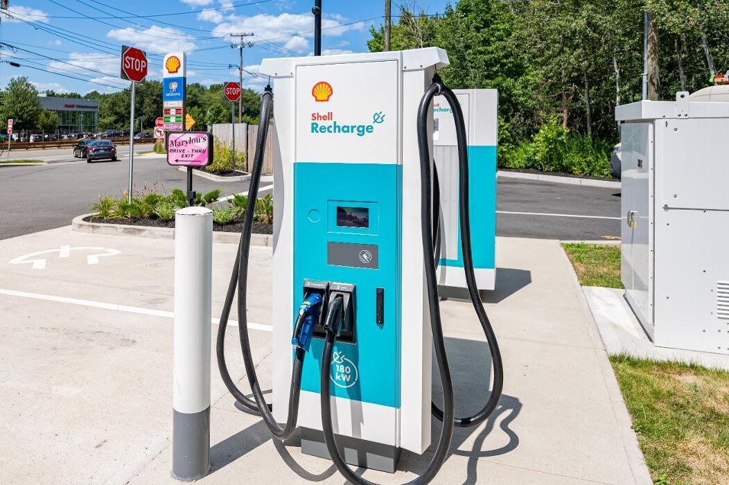 Images Shell Recharge Charging Station