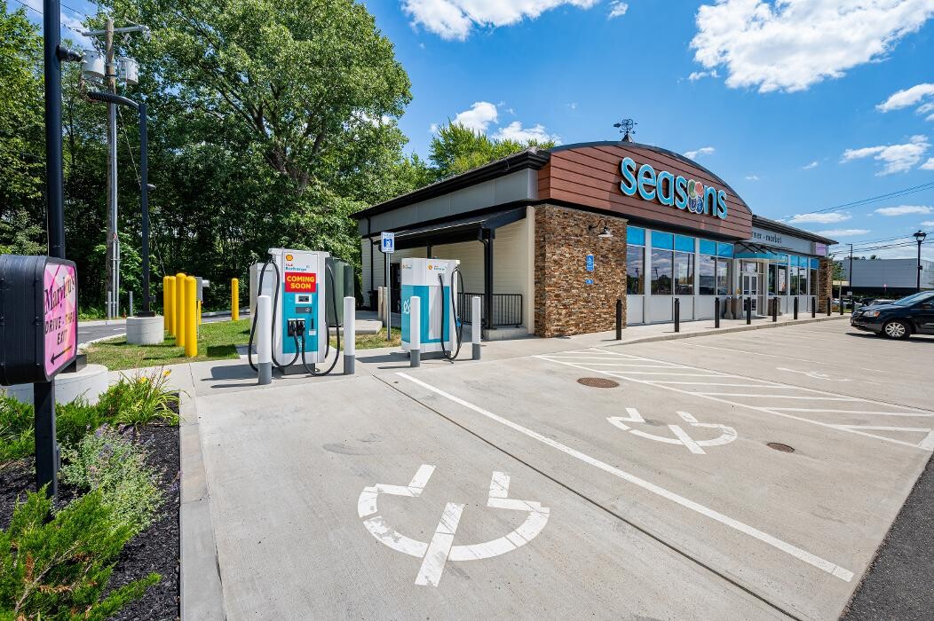 Images Shell Recharge Charging Station