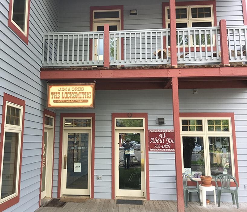 Images White's Construction & Home Improvements Inc