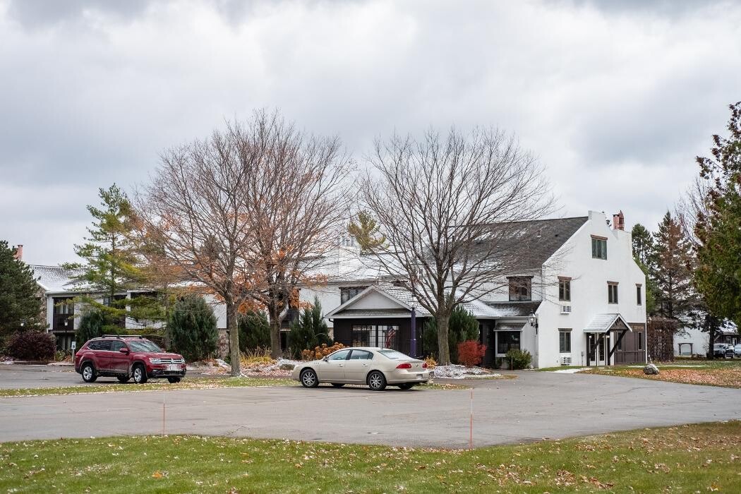 Images Settlement Inn & Lavender Spa