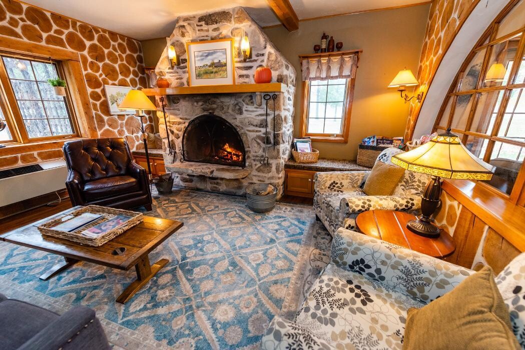 Images Settlement Inn & Lavender Spa