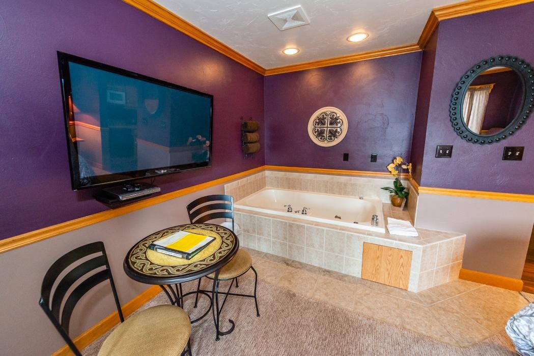 Images Settlement Inn & Lavender Spa