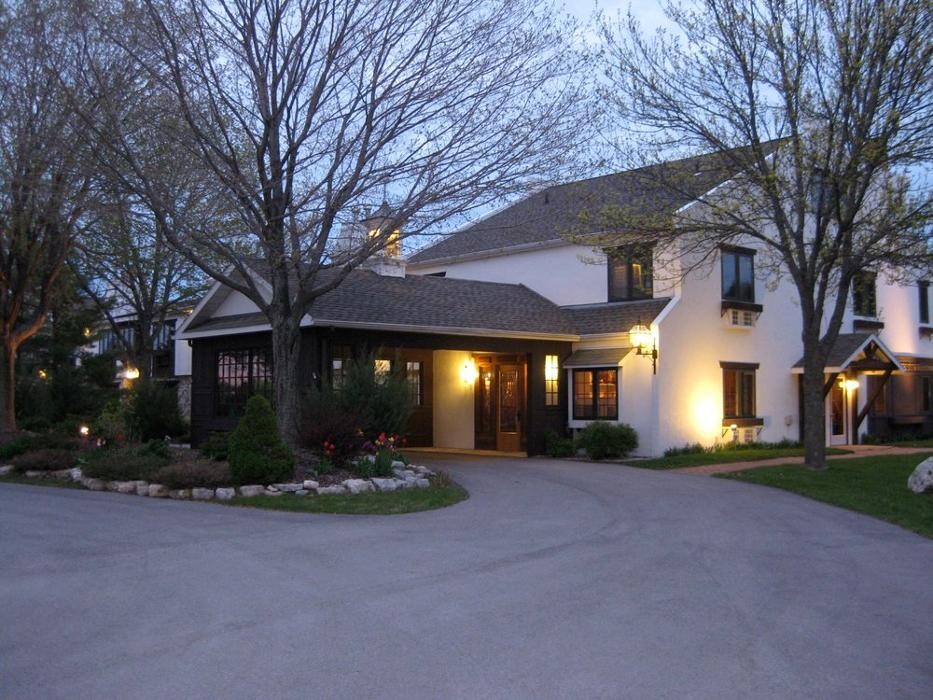 Images Settlement Inn & Lavender Spa