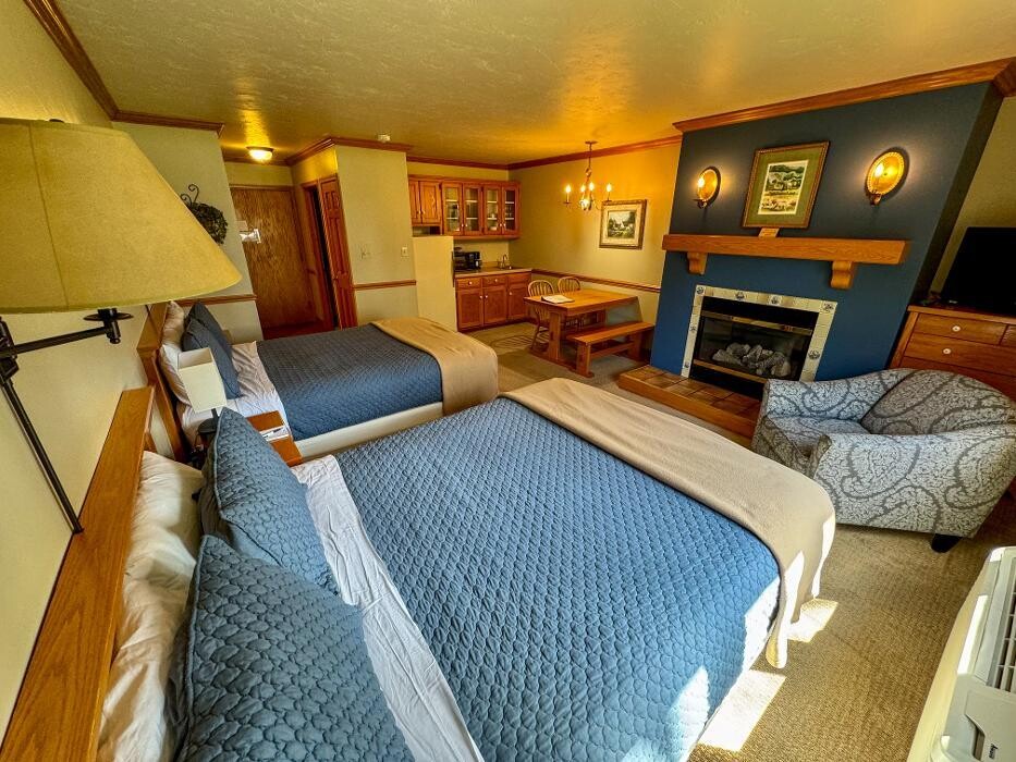 Images Settlement Inn & Lavender Spa