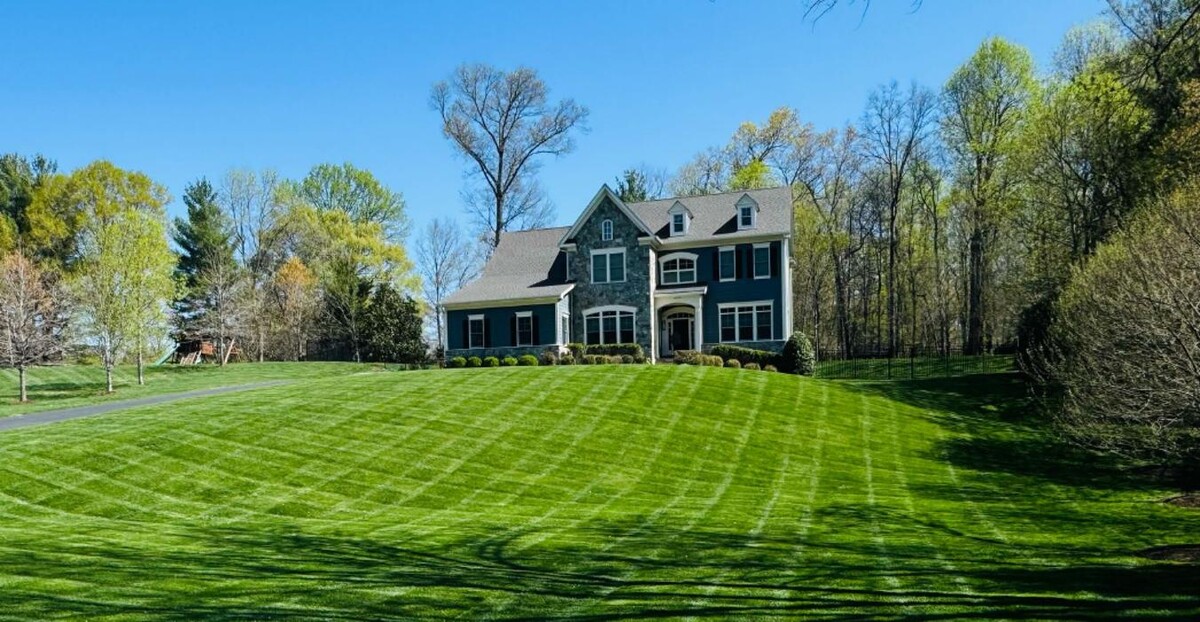 Images Custom Care Lawn & Property Services Inc