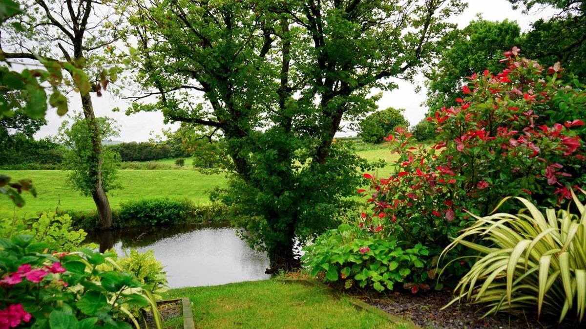 Images Custom Care Lawn & Property Services Inc