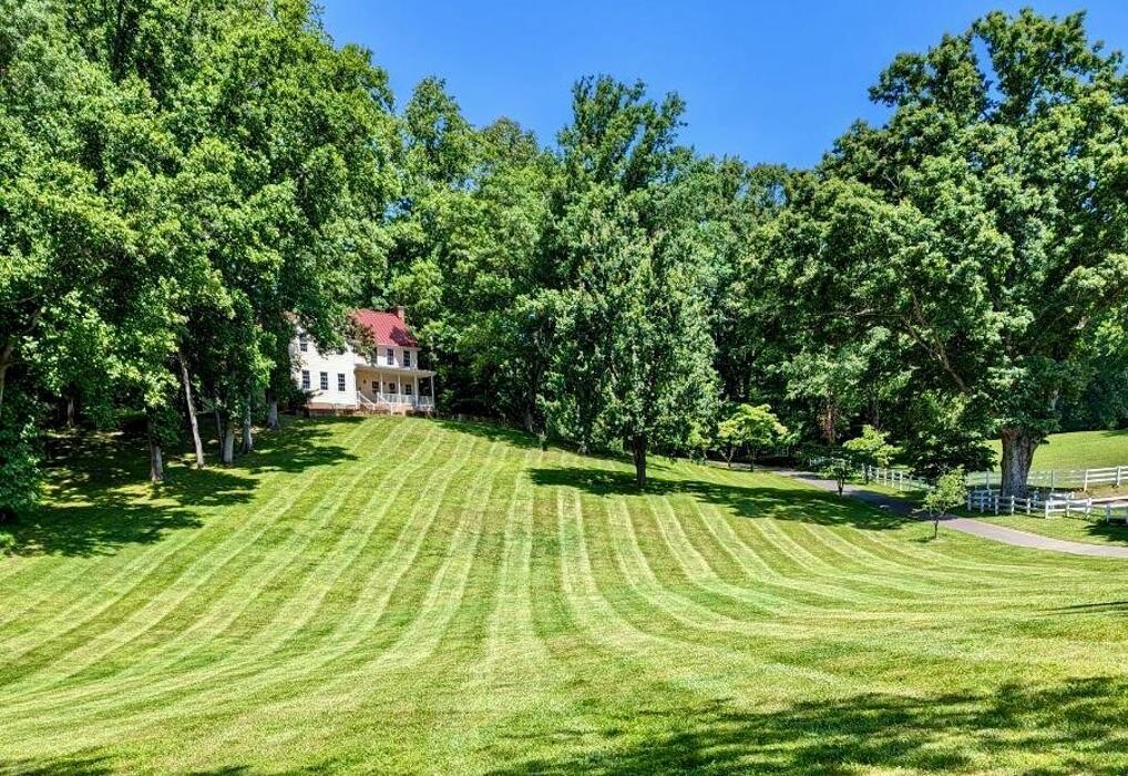 Images Custom Care Lawn & Property Services Inc