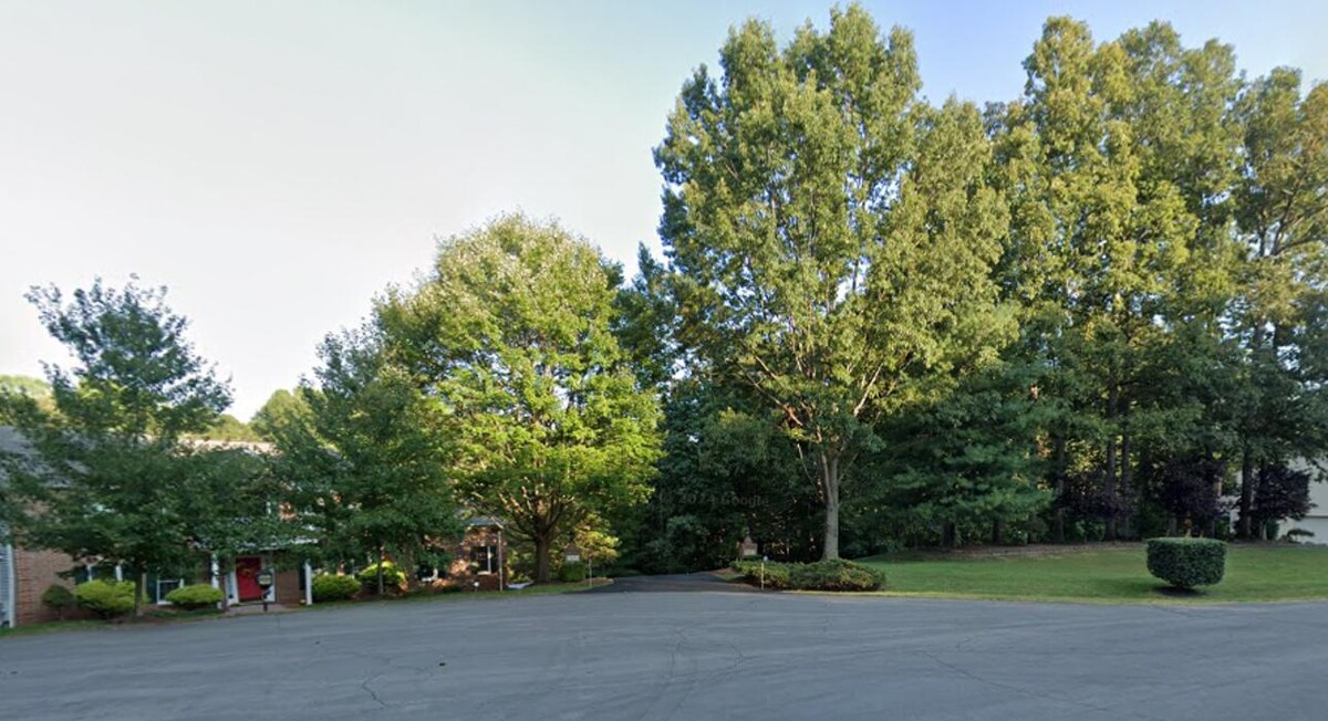 Images Custom Care Lawn & Property Services Inc