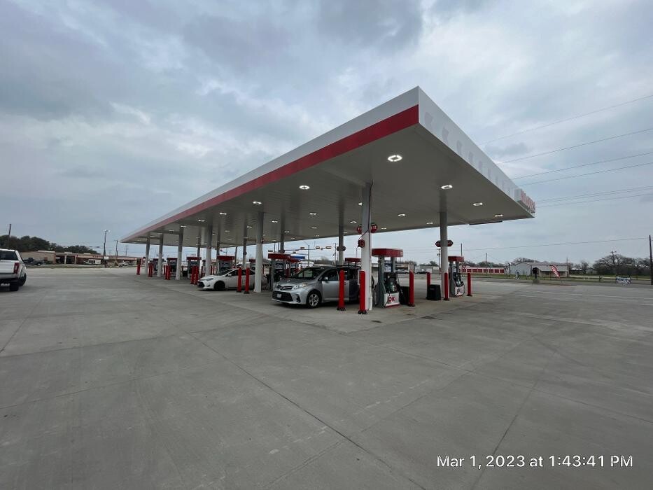 Images DK Gas Station