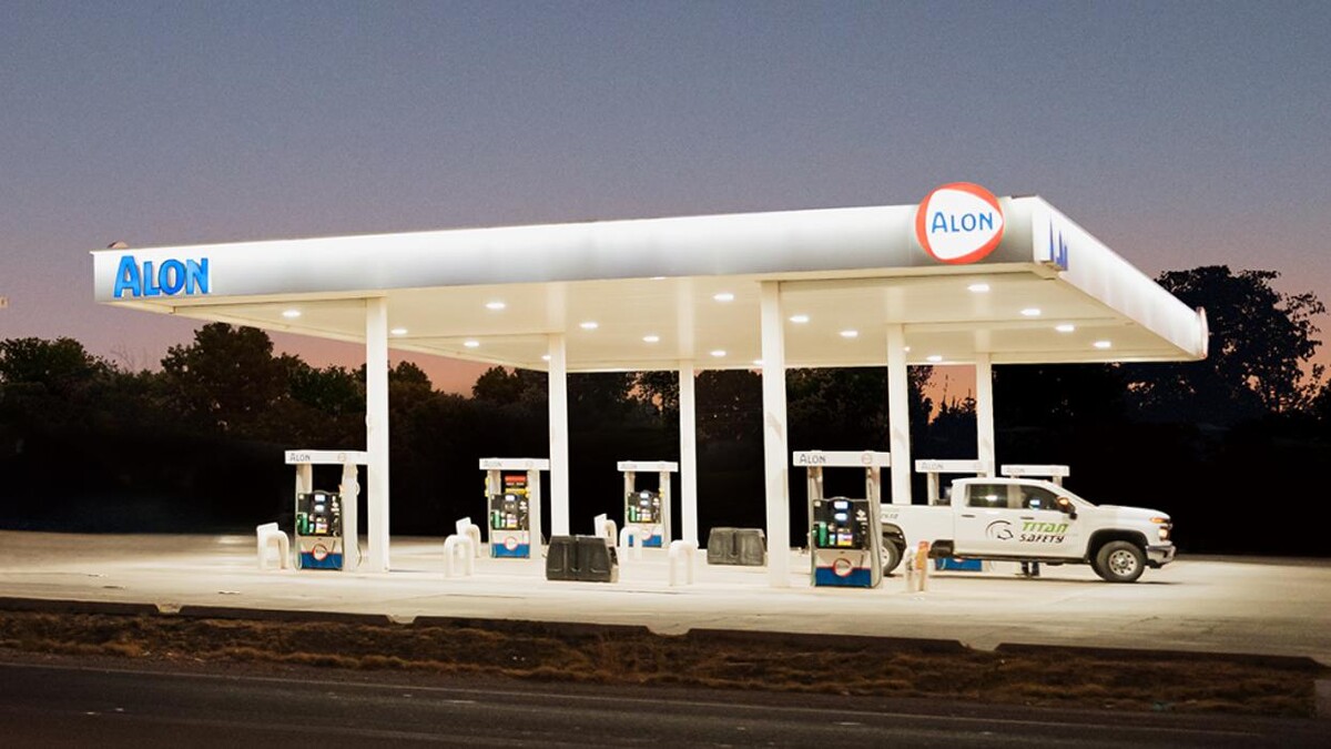 Images ALON Gas Station