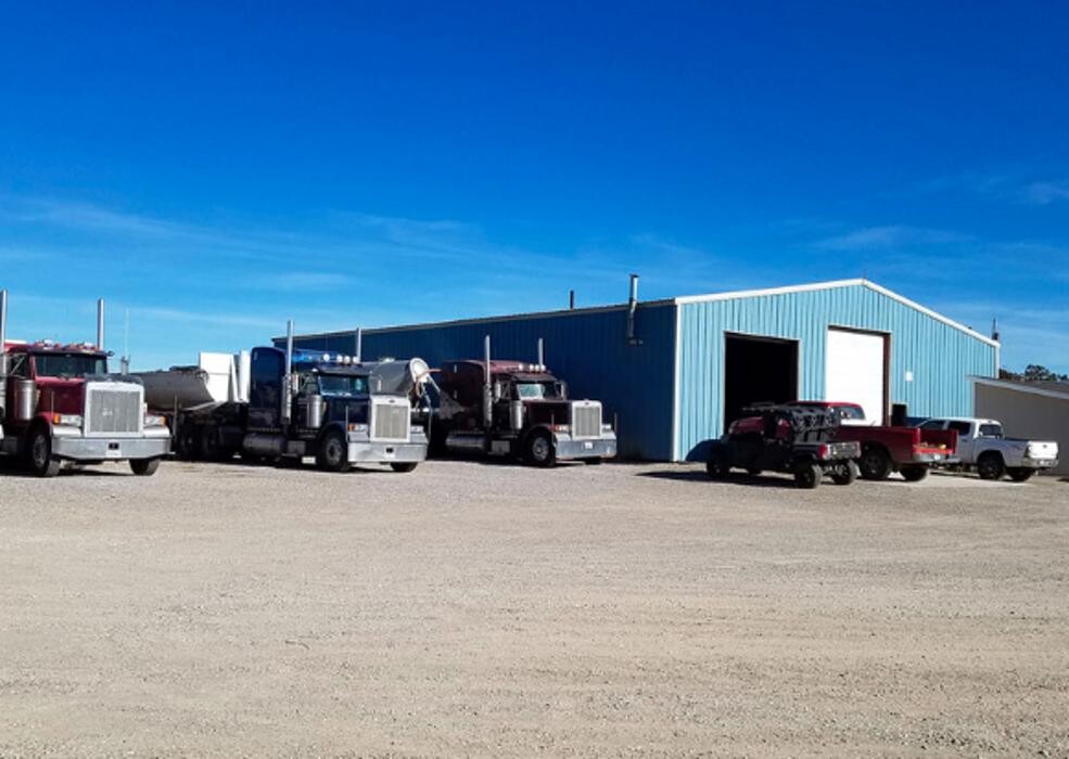 Images Holliday Construction Inc