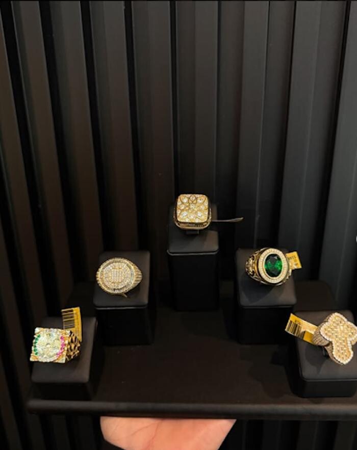 Images EHYBI JEWELRY / Joyería Miami EEUU