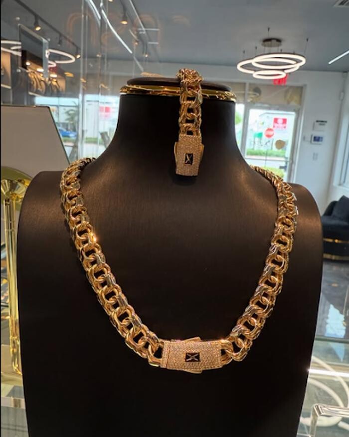 Images EHYBI JEWELRY / Joyería Miami EEUU