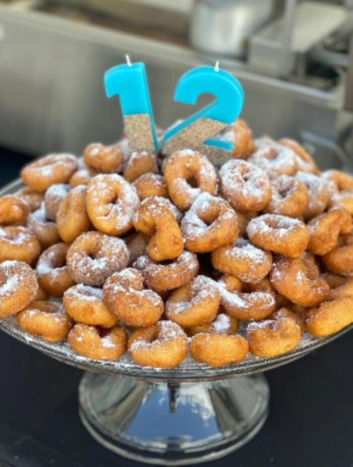 Images Mike's Mini Donuts