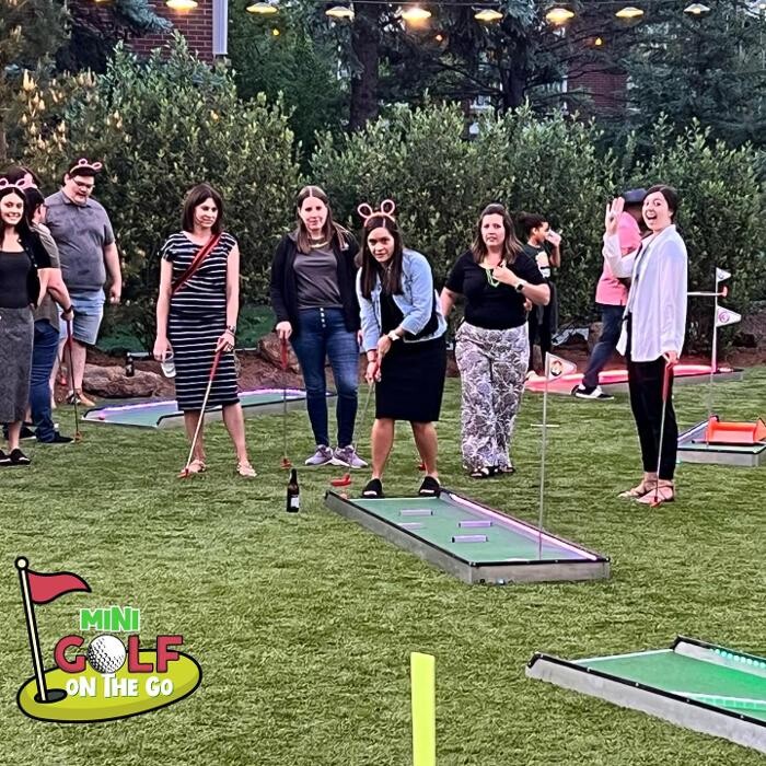 Images Mini Golf on the Go-Arizona's Mini Golf that Comes to You