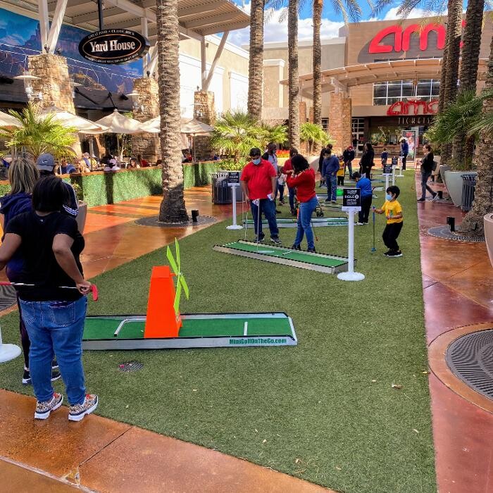 Images Mini Golf on the Go-Arizona's Mini Golf that Comes to You
