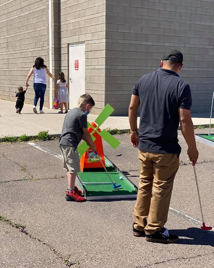 Images Mini Golf on the Go-Arizona's Mini Golf that Comes to You
