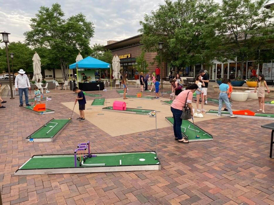 Images Mini Golf on the Go-Arizona's Mini Golf that Comes to You