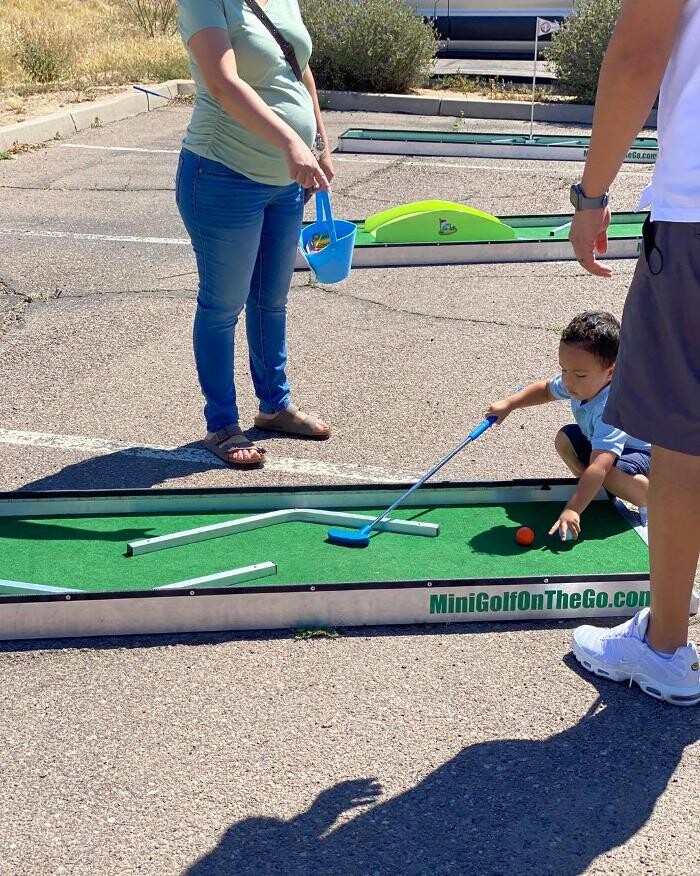 Images Mini Golf on the Go-Arizona's Mini Golf that Comes to You