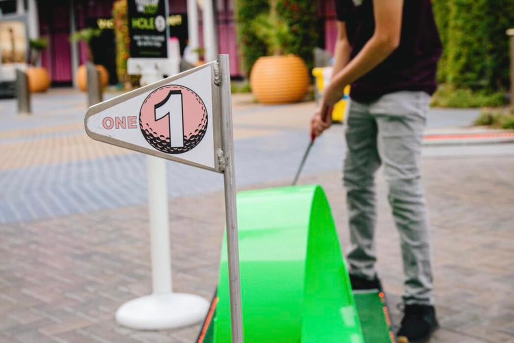 Images Mini Golf on the Go-Arizona's Mini Golf that Comes to You