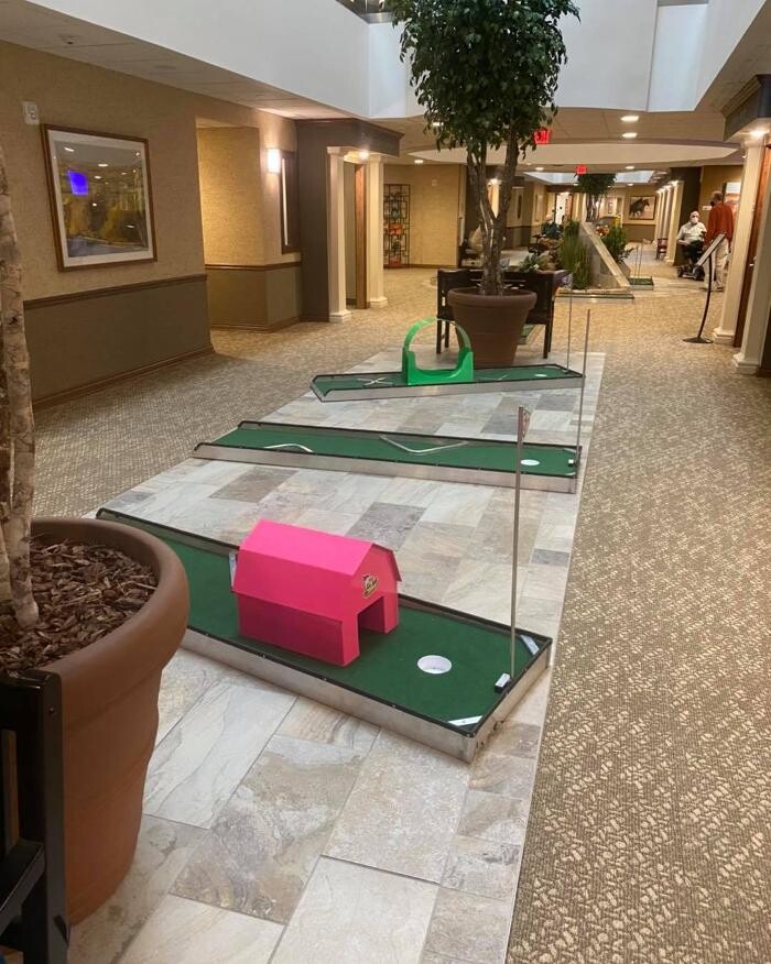 Images Mini Golf on the Go-Arizona's Mini Golf that Comes to You