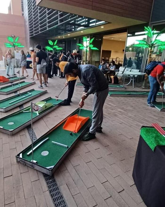 Images Mini Golf on the Go-Arizona's Mini Golf that Comes to You