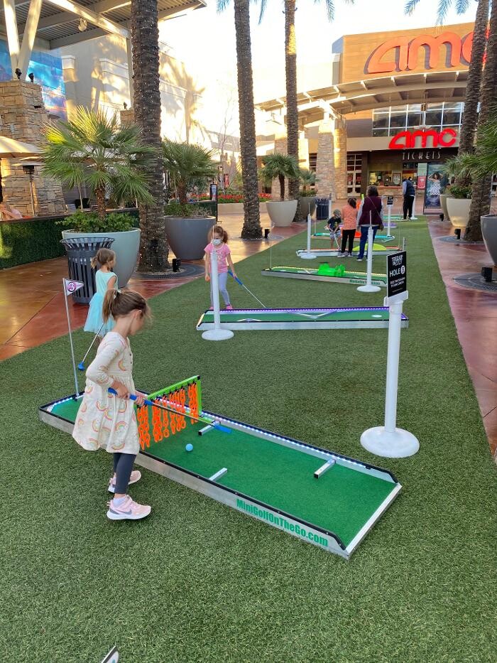 Images Mini Golf on the Go-Arizona's Mini Golf that Comes to You
