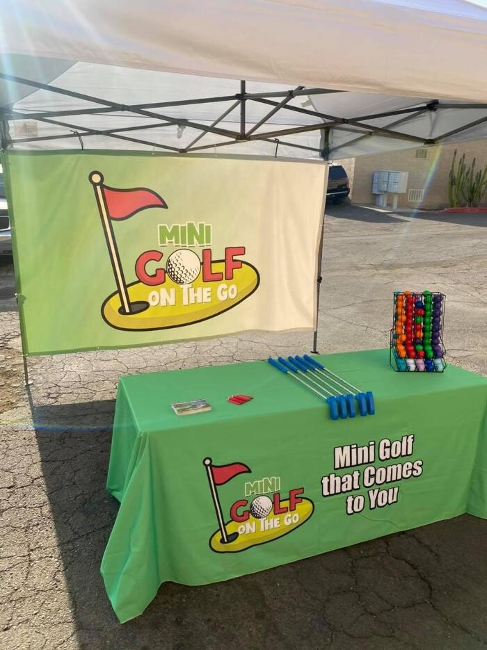 Images Mini Golf on the Go-Arizona's Mini Golf that Comes to You