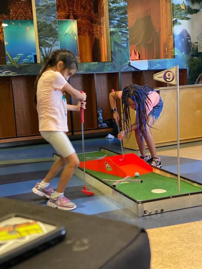 Images Mini Golf on the Go-Arizona's Mini Golf that Comes to You