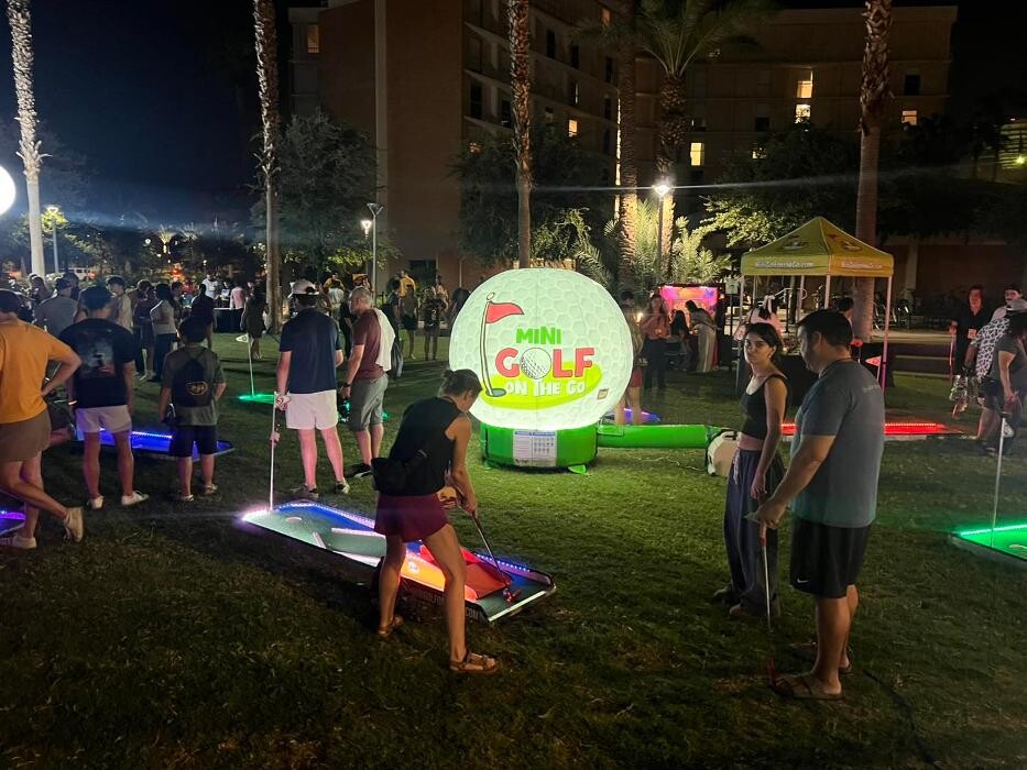 Images Mini Golf on the Go-Arizona's Mini Golf that Comes to You