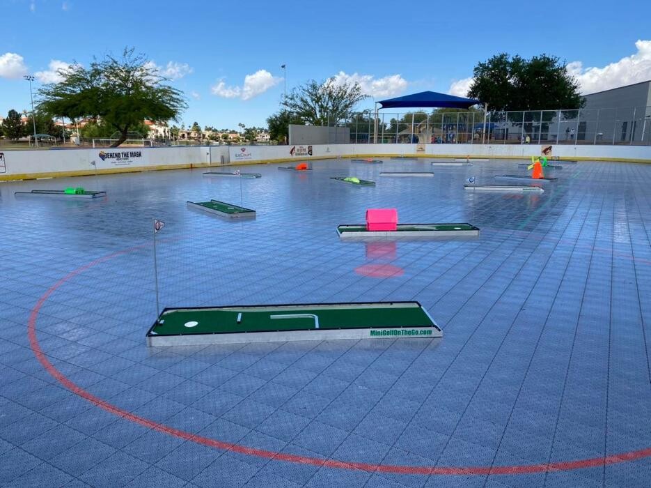 Images Mini Golf on the Go-Arizona's Mini Golf that Comes to You