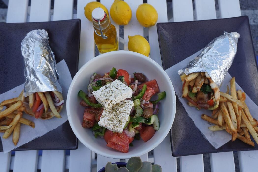 Images Meraki Gyro & Bakery