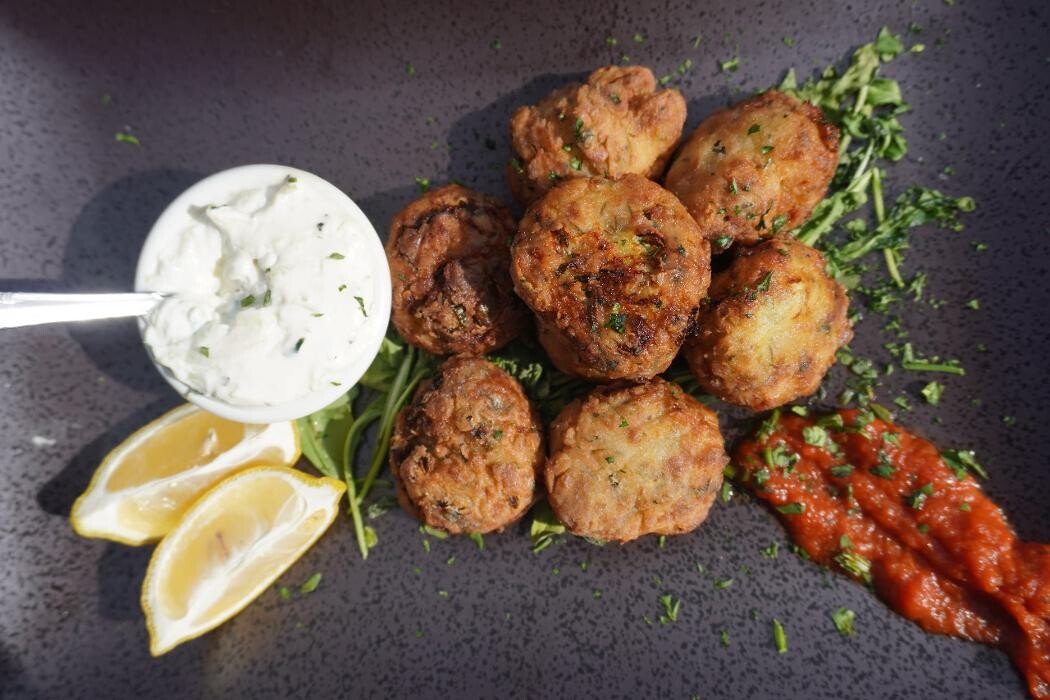 Images Meraki Gyro & Bakery