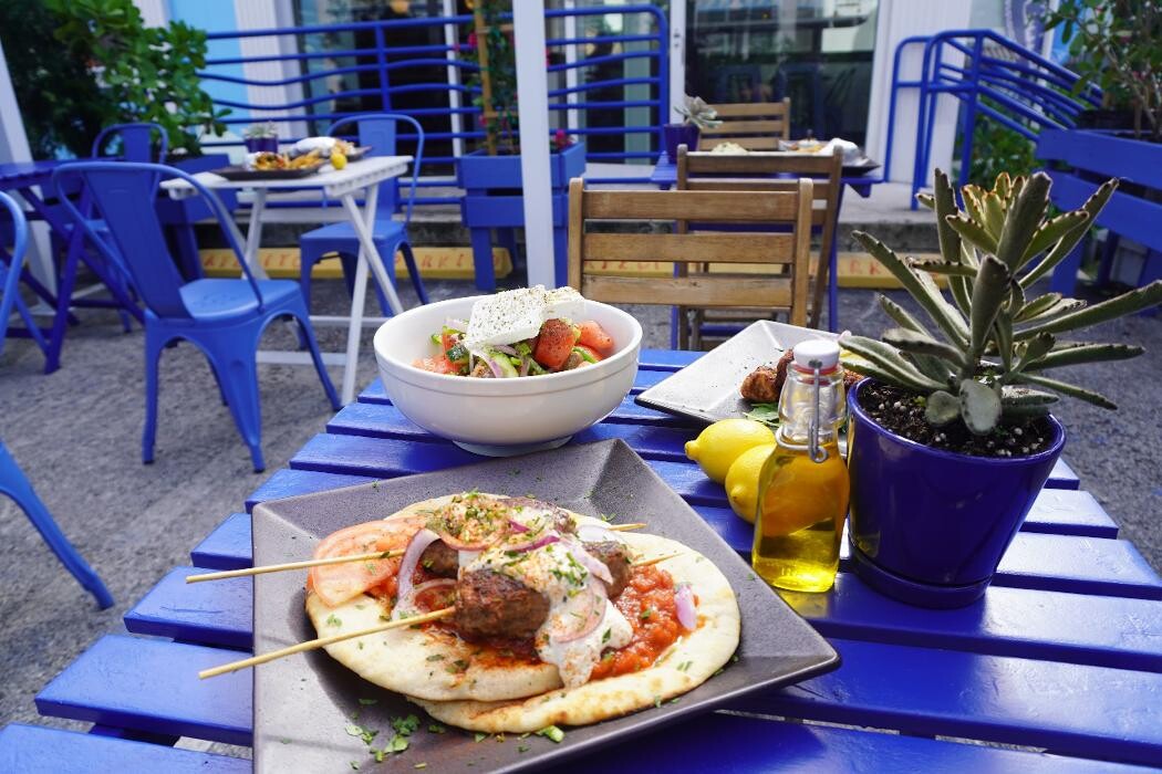 Images Meraki Gyro & Bakery