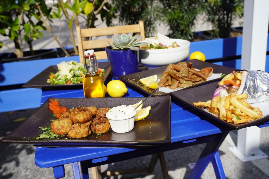 Images Meraki Gyro & Bakery